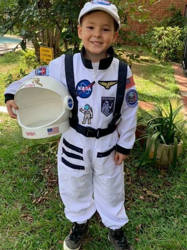 Non-Scary-Halloween-Costumes-for-Kids