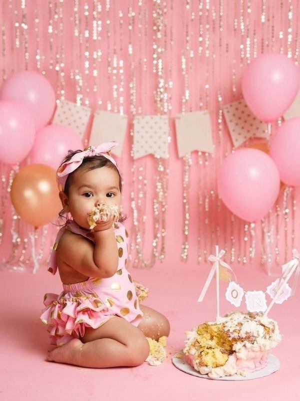 Cute-Cake-Smash-Outfit-Ideas-for-Baby's-First-Birthday