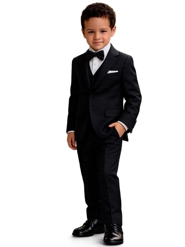 Dapper-Ring-Bearer-Outfit-Ideas-for-the-Big-Day