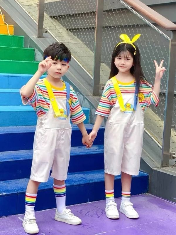 Twin-Day-Outfit-Ideas-for-School-Spirit-Week